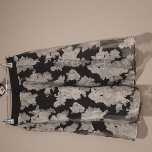 Black and white forever 21 skirt